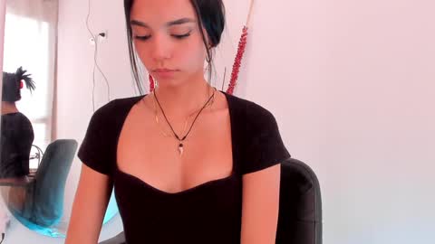 ANABEL WOLF  online show from 01-20-25, 09:32