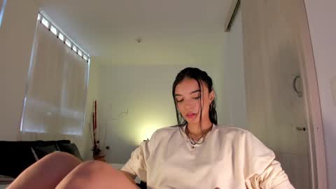ANABEL WOLF  online show from 01-25-25, 02:14