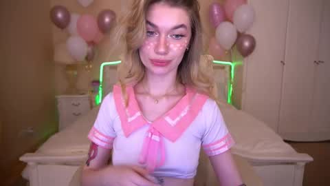 Snapshot of anacondaon chatting on 02-13-25, 09:38 Nika online show from 02-13-25, 09:38