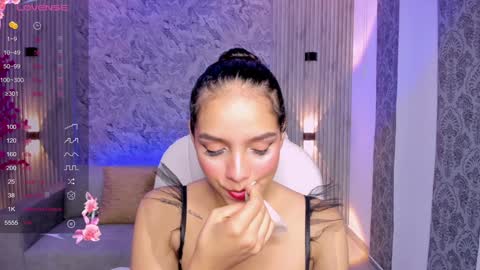 Anahi Curlie online show from 12-14-24, 07:29