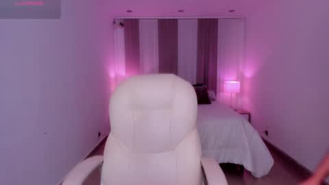 Anahi Curlie online show from 02-19-25, 02:55