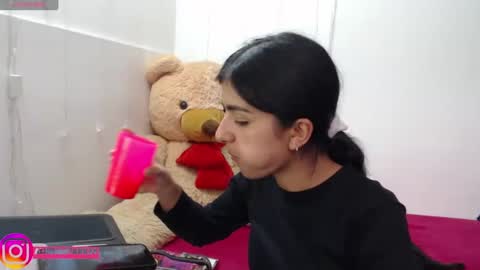 Snapshot of anahibrowns95 chatting on 10-14-25, 07:47 Anahi Browns online show from 10-14-25, 07:47