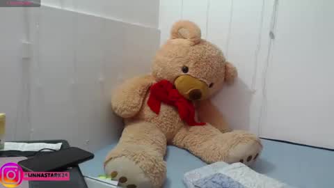 Snapshot of anahibrowns95 chatting on 11-04-25, 07:02 Anahi Browns online show from 11-04-25, 07:02