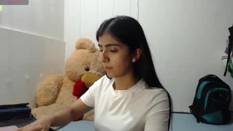 Snapshot of anahibrowns95 chatting on 12-01-25, 11:10 Anahi Browns online show from 12-01-25, 11:10