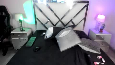 Anah Jones online show from 02-13-25, 12:57