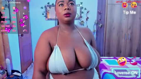 Snapshot of anai_valentinex chatting on 01-18-26, 03:49 anai_valentinex online show from 01-18-26, 03:49