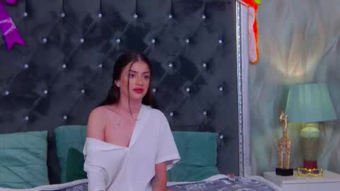 Anais Carter online show from 10-21-25, 02:23