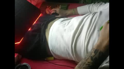 Snapshot of analog_sun_23 chatting on 10-27-25, 12:47 analog_sun_23 online show from 10-27-25, 12:47