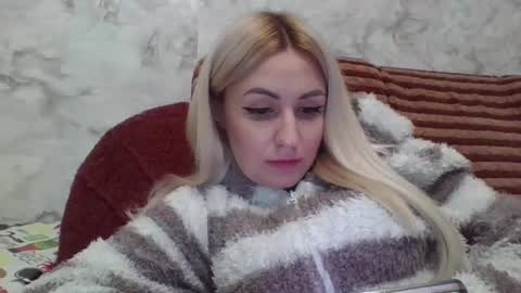 Snapshot of analqueen2024 chatting on 12-06-24, 03:00 analqueen2024 online show from 12-06-24, 03:00