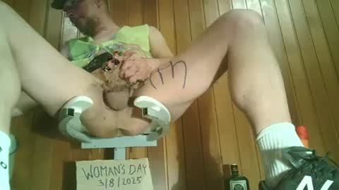 Snapshot of analytoyboy8 chatting on 03-08-25, 08:03 Analytoyboy8 online show from 03-08-25, 08:03