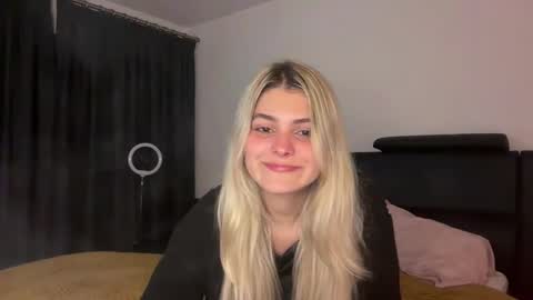 Snapshot of anasova chatting on 11-05-25, 07:36 Ana online show from 11-05-25, 07:36