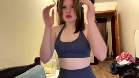 Lucy online show from 09-28-25, 05:18