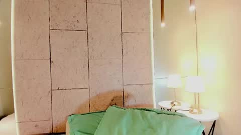 anastasia online show from 10-22-25, 04:35