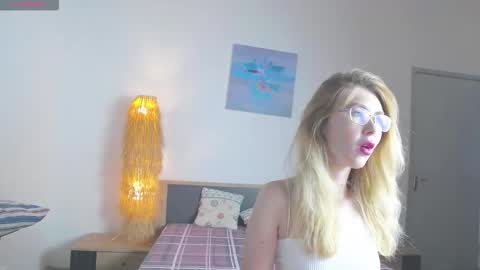 Anastasia online show from 09-18-25, 07:05