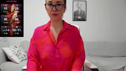 Snapshot of anayscaandy chatting on 10-16-25, 03:07 Andreea online show from 10-16-25, 03:07