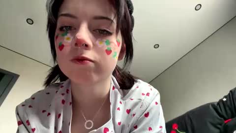 AnmiXHot online show from 04-06-26, 12:17