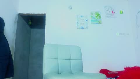 Snapshot of andie_bigdick chatting on 11-26-25, 01:06 andie Send your love who needs it online show from 11-26-25, 01:06