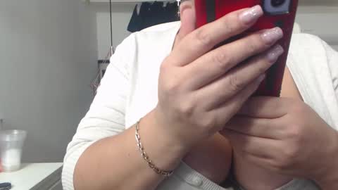 AndraHart  online show from 10-04-25, 05:33