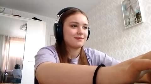 Snapshot of andrasol chatting on 10-21-25, 08:59 Sofy online show from 10-21-25, 08:59