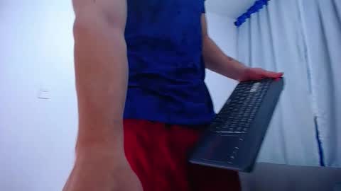 Snapshot of andre_parker chatting on 11-07-25, 12:54 Andre Parker online show from 11-07-25, 12:54