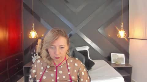 Snapshot of andre_soto_ chatting on 11-15-25, 02:20 A N D R E online show from 11-15-25, 02:20