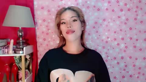 andrea06121998 online show from 11-08-25, 09:53