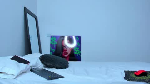 Andrea Cherry online show from 10-25-25, 02:02