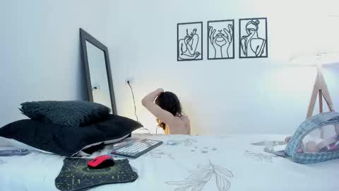 Andrea Cherry online show from 02-12-26, 02:56