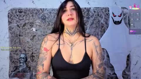 Snapshot of andrea_miller1 chatting on 10-29-25, 01:52 Andrea online show from 10-29-25, 01:52