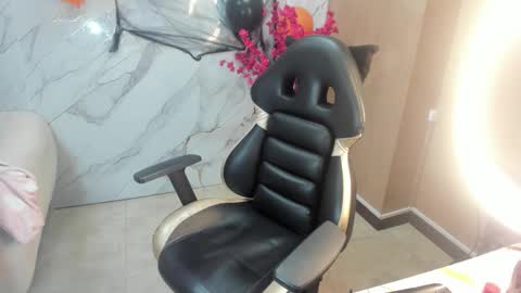 Snapshot of andrea_tasty_tf chatting on 10-30-25, 01:23 andrea_tasty_tf online show from 10-30-25, 01:23