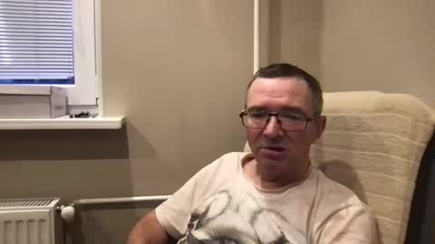 Snapshot of andreass60 chatting on 01-09-25, 06:59 andreass60 online show from 01-09-25, 06:59