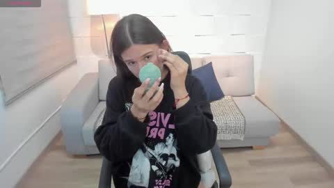 Snapshot of andrecastaneda chatting on 02-03-26, 07:30 Andre Castaneda online show from 02-03-26, 07:30