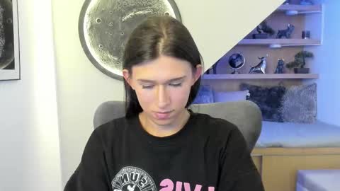 Snapshot of andrecastaneda chatting on 02-10-26, 07:18 Andre Castaneda online show from 02-10-26, 07:18