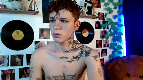 Snapshot of andreewwolffman chatting on 01-29-25, 12:22 Andrew online show from 01-29-25, 12:22