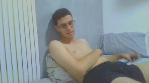 andres129494 online show from 12-03-25, 02:08