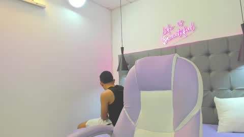 IM ANDRES online show from 11-22-25, 02:10