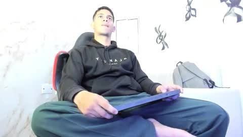 ANDRES  online show from 10-05-25, 04:11
