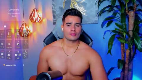 Andres online show from 11-26-25, 01:06