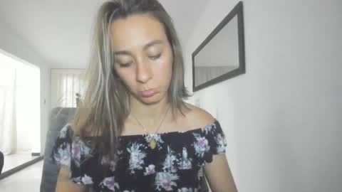 Isa  --------- online show from 01-23-25, 02:33