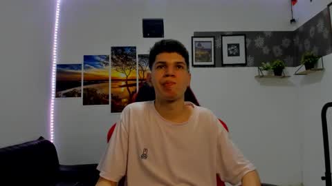 andrew_2811 online show from 11-04-25, 12:54