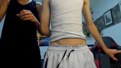 andrew_2811 online show from 11-20-25, 04:45