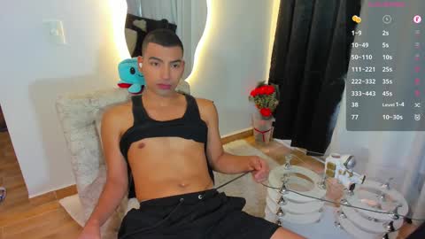 Snapshot of andrew__x777 chatting on 02-21-25, 06:26 Andrew Jones Independient model online show from 02-21-25, 06:26