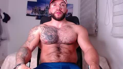 Snapshot of andrew_holden__ chatting on 09-09-25, 01:05 andrew_holden__ online show from 09-09-25, 01:05