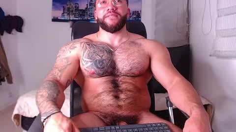 Snapshot of andrew_holden__ chatting on 10-03-25, 01:02 andrew_holden__ online show from 10-03-25, 01:02