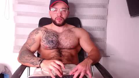 Snapshot of andrew_holden__ chatting on 11-11-25, 12:43 andrew_holden__ online show from 11-11-25, 12:43