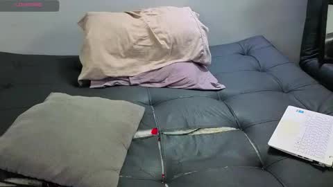 Snapshot of andrew_hot_999 chatting on 10-30-25, 02:35 Andrew online show from 10-30-25, 02:35