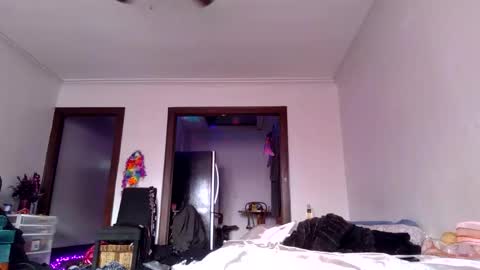 Snapshot of andrewgennie chatting on 11-23-25, 04:40 andrewgennie online show from 11-23-25, 04:40