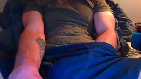 Snapshot of andrewholdsteady chatting on 02-21-25, 05:46 andrewholdsteady online show from 02-21-25, 05:46