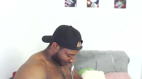 Andrew Oconnor online show from 12-04-25, 03:21