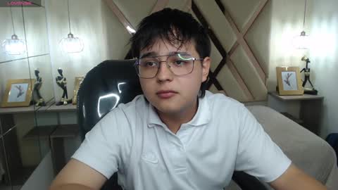 Snapshot of andrewsmile_ chatting on 01-26-25, 03:25 ANDREW online show from 01-26-25, 03:25